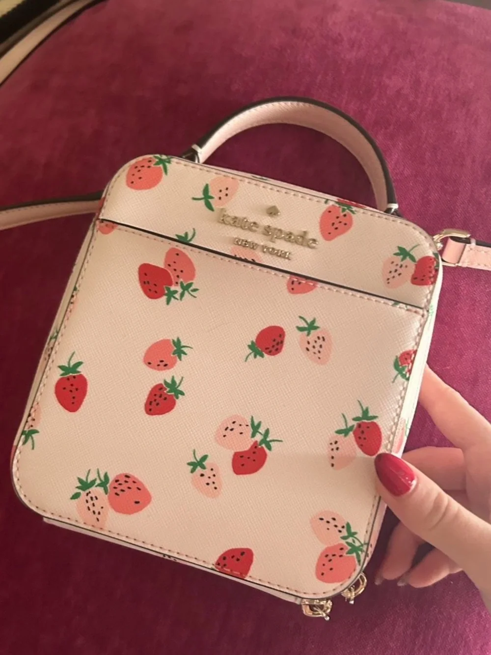 NEVER WORN - Kate Spade Limited Edition Strawberry Crossbody 🍓🩷🍰